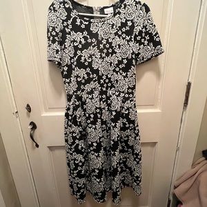 Floral Print Lularoe Amelia Dress - L